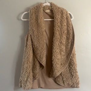 Alter’d State Medium Beige Faux Fur Vest